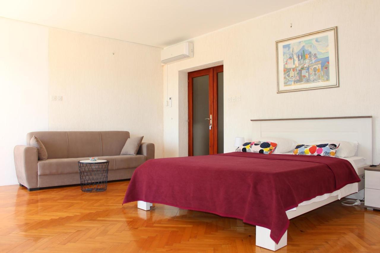 Apartmani Mia Jadranovo Exterior photo