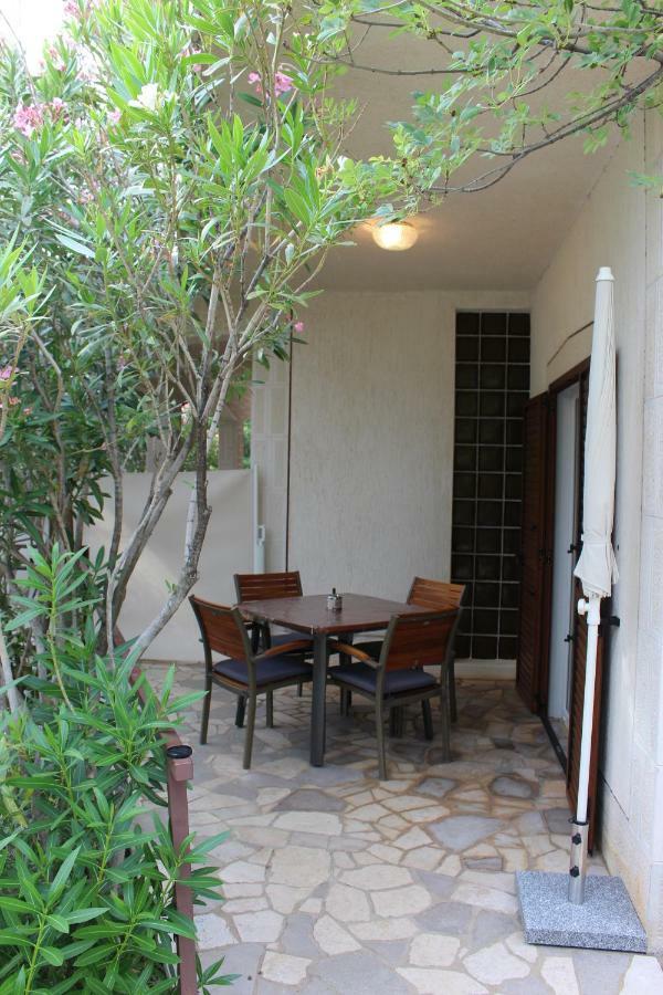 Apartmani Mia Jadranovo Exterior photo